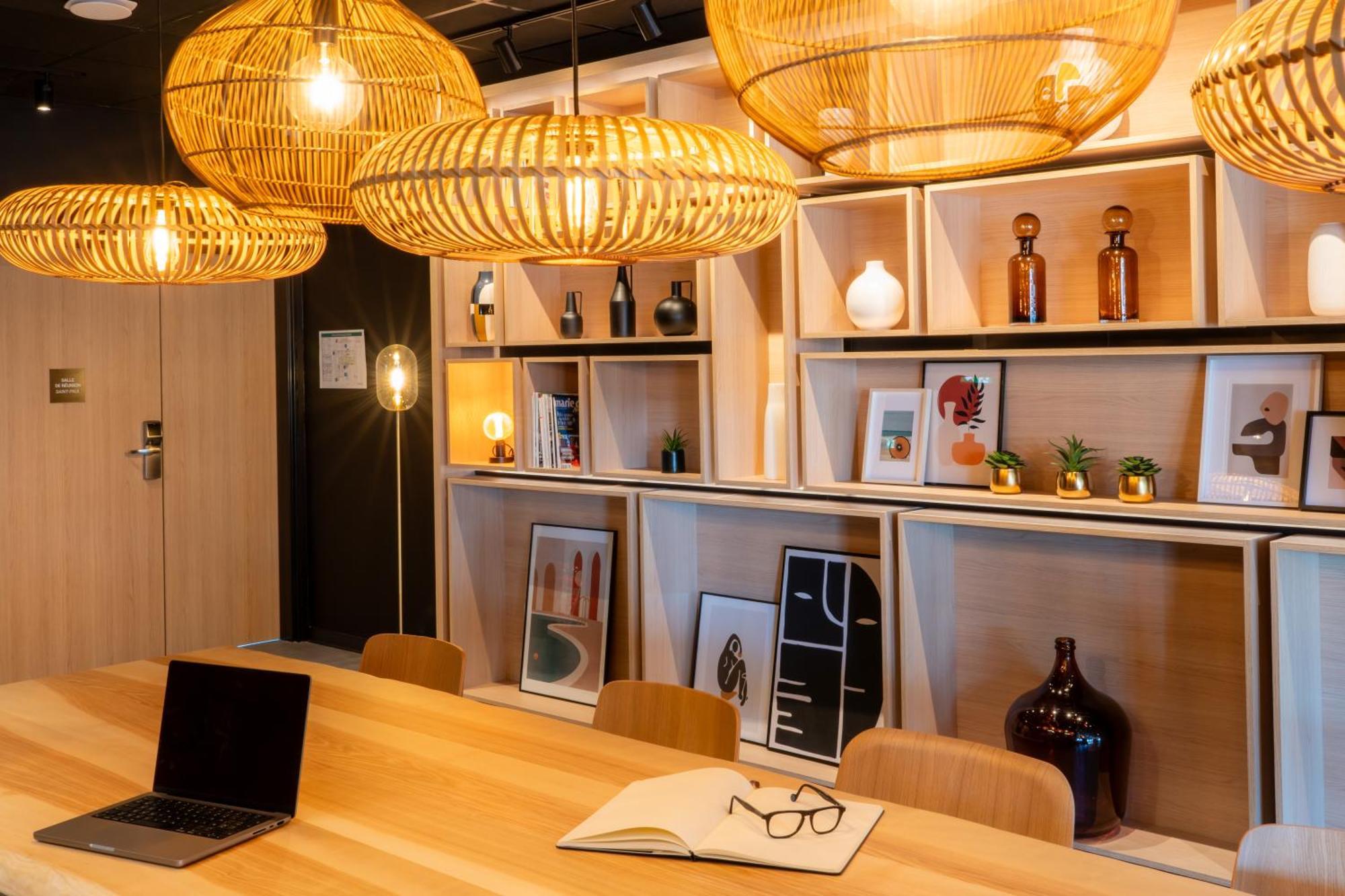 Ibis Saint Paul Trois Chateaux Ngoại thất bức ảnh