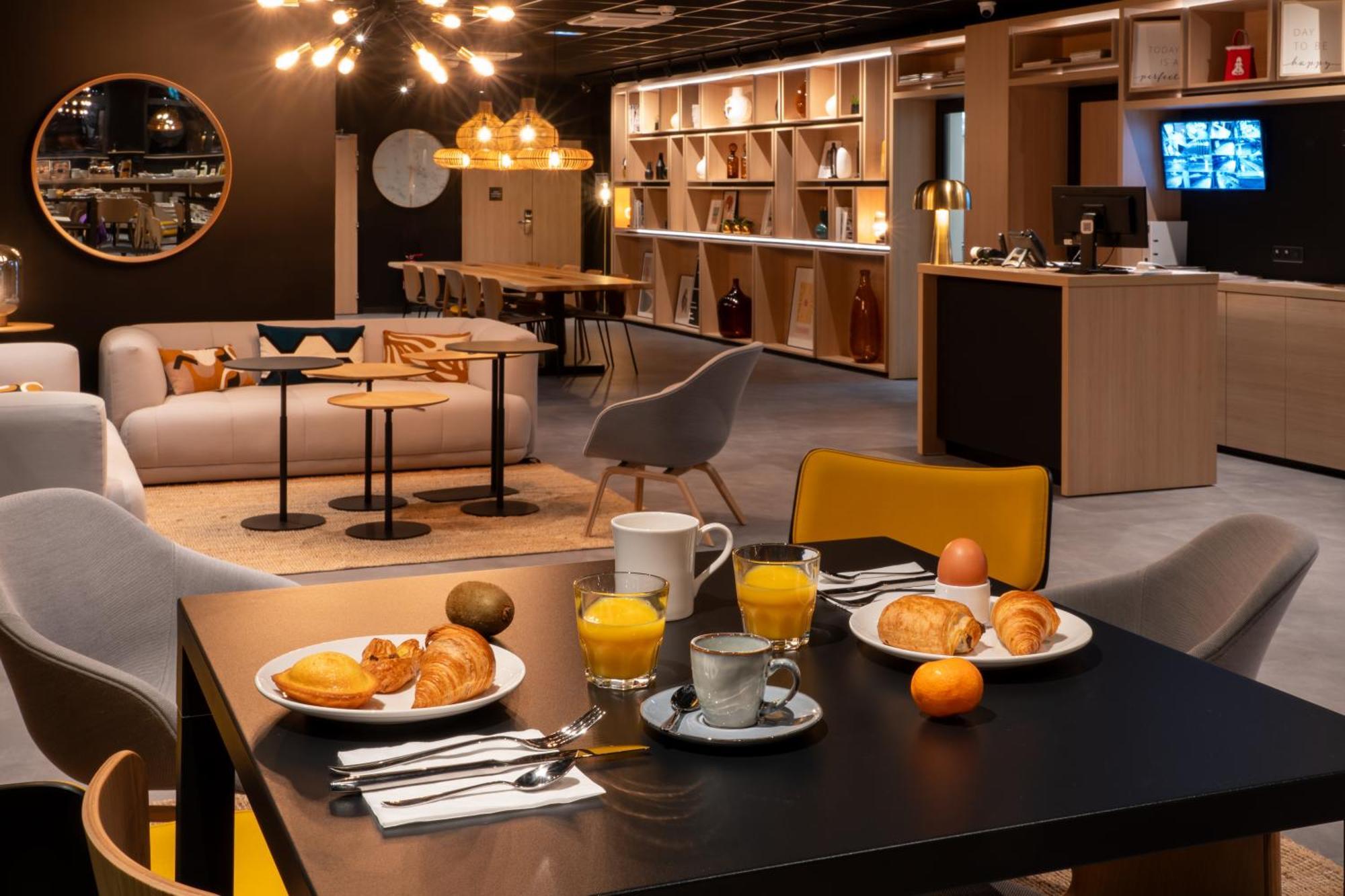 Ibis Saint Paul Trois Chateaux Ngoại thất bức ảnh