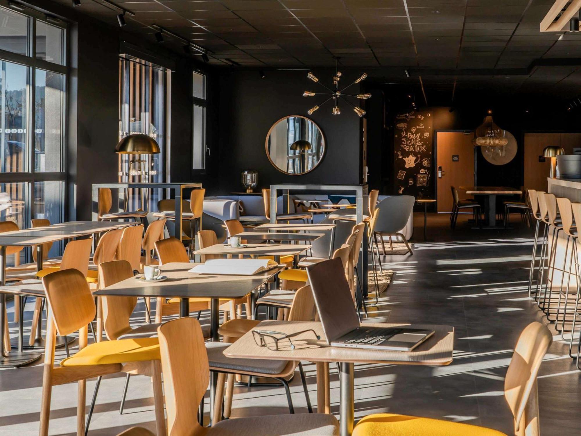 Ibis Saint Paul Trois Chateaux Ngoại thất bức ảnh